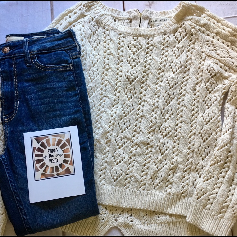 Girls Cream Sweater - Medium (10-12)